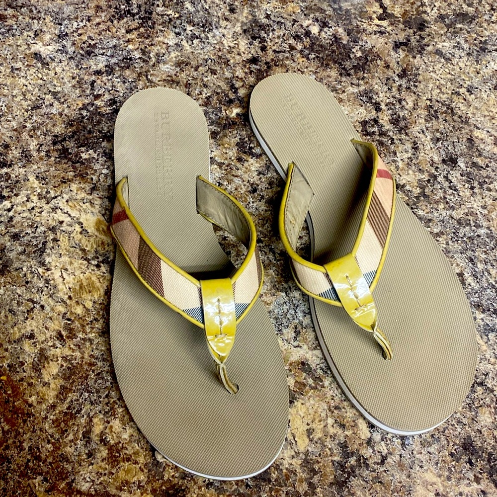 Authentic Burberry flip flop size 39